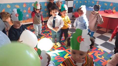 أمهات يُفكرن في حلول بديلة لرياض الأطفال