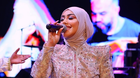منال حدلي تلتقي جمهورها بليالي “الكازيف” وتشارك في فيديو كليب أغنية “زوجتي” للفنان رضا رايس