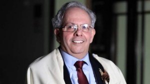 الفنان سيدعلي بن سالم يؤكد لـ “الموعد اليومي”: لهذا السبب تم تأجيل حفل تكريم المخرجين سعيد عولمي وبوعلام عيساوي