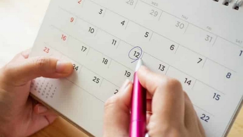 هل يمكن أن يحدث الحمل قبل الدورة بأسبوع؟