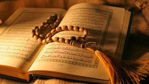 كيف نحيا بالقرآن ؟