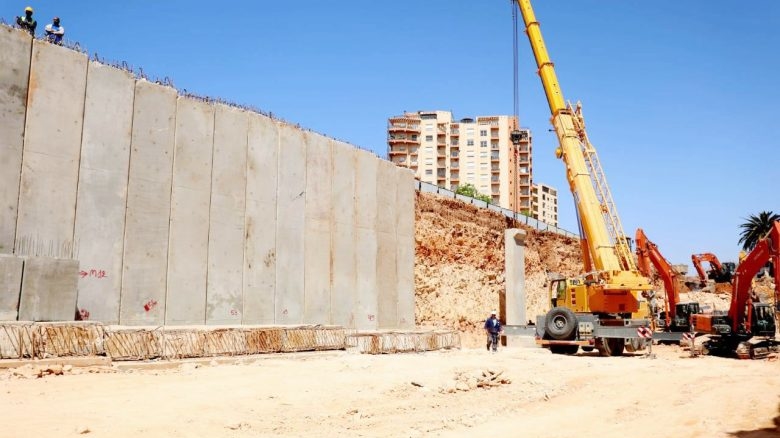 وهران: الشروع في مرحلة صب الخرسانة بسطح النفق الأرضي بمحور الدوران “المشتلة”