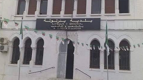 فسخ صفقة إنجاز المطعم المدرسي لابتدائية عثمان طلبة ببئر توتة