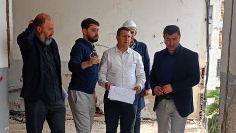 التعجيل بإنهاء مشروع تحويل 98 محلا تجاريا إلى أقسام تربوية ببئر توتة