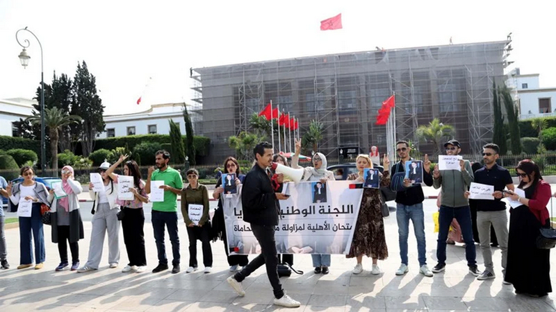 فضيحة الشهادات المزورة تهزّ البرلمان المغربي وتُربك المشهد السياسي