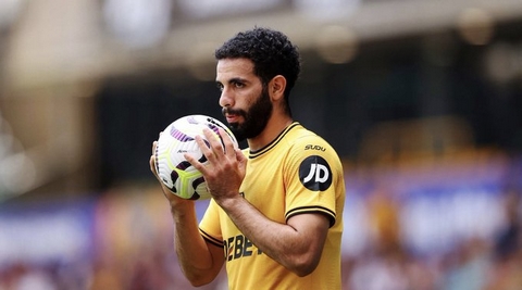 مدرب ولفرهامبتون: آيت نوري لاعب من الطراز العالي وسيبقى معنا