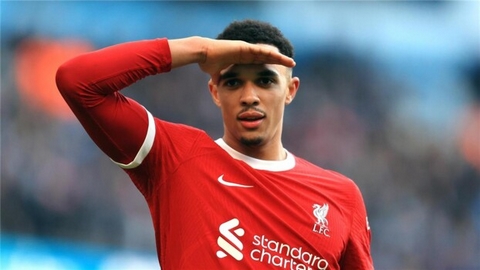 كاراغر يؤكد انتقال أرنولد قريبا إلى ريال مدريد