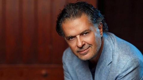 راغب علامة يرد على تكهنات الطلاق: “ما يحدث هو مجرد محبة”