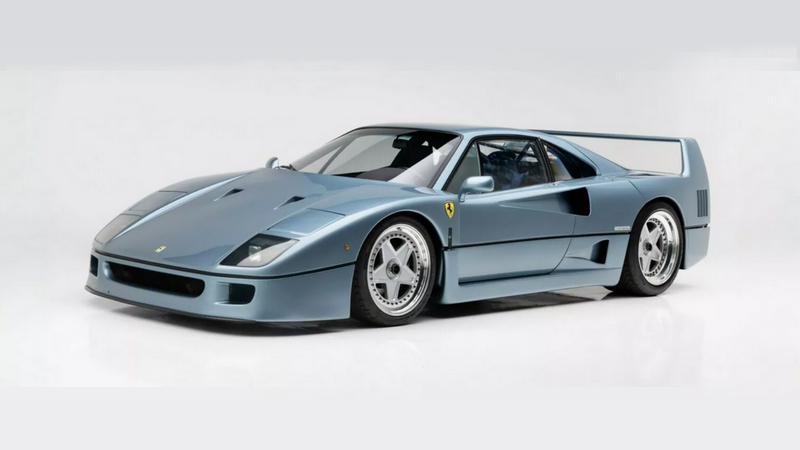 فيراري F40 المعدلة بلمسات زرقاء ساحرة