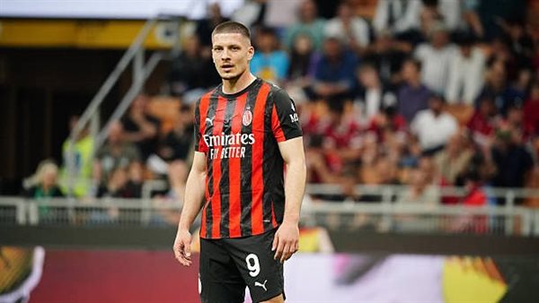 ميلان يرفض تفعيل بند تمديد عقد يوفيتش