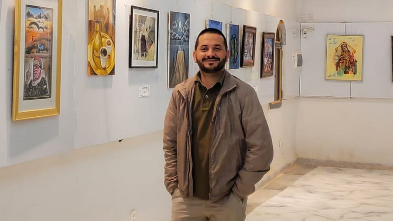 أرغب في إيصال صوتي من خلال الريشة.. عبرت عن مساندتي للقضية الفلسطينية في لوحاتي