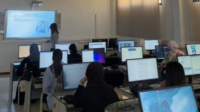 جامعة “جيلالي اليابس” لسيدي بلعباس: إقبال على مركز التعليم المكثف للغات