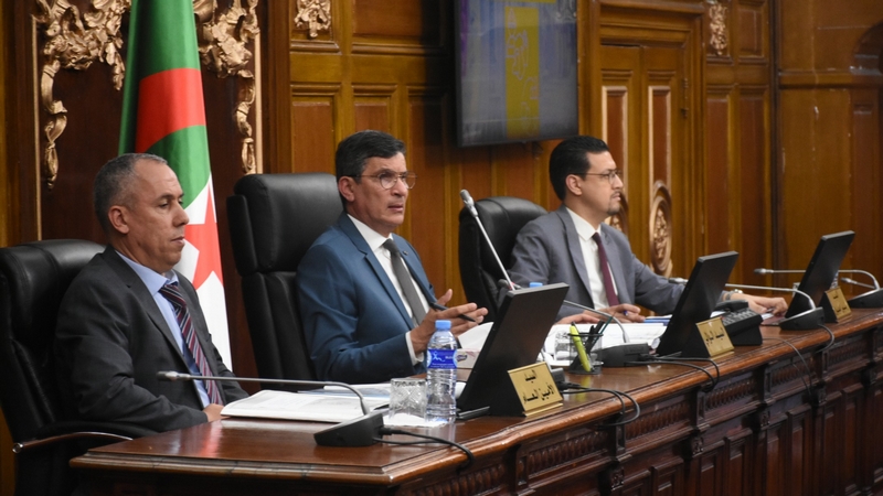العاصمة تتحضر لاستقبال موسم الاصطياف ، الدخول المدرسي ، وتستعد  لحملة التنظيف الكبرى