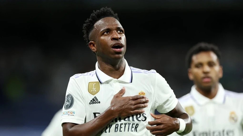 اتفاق محتمل بين ريال مدريد مع فينيسيوس