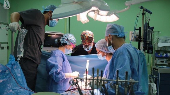 أطباء من العاصمة لإجراء عمليات جراحية لأطفال تبسة