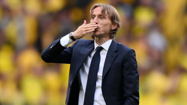 مودريتش يقترب من ميلان: الفحص الطبي وتوقيع العقد خلال أيام