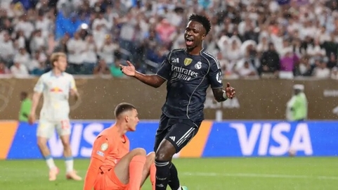 فينيسيوس يُربك ريال مدريد بخطوة مفاجئة