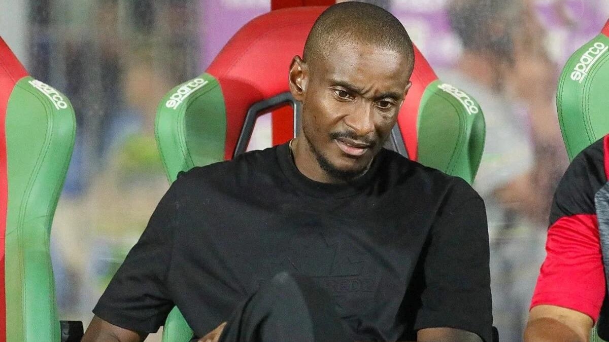 رولاني موكوينا مدربا جديدا لمولودية الجزائر