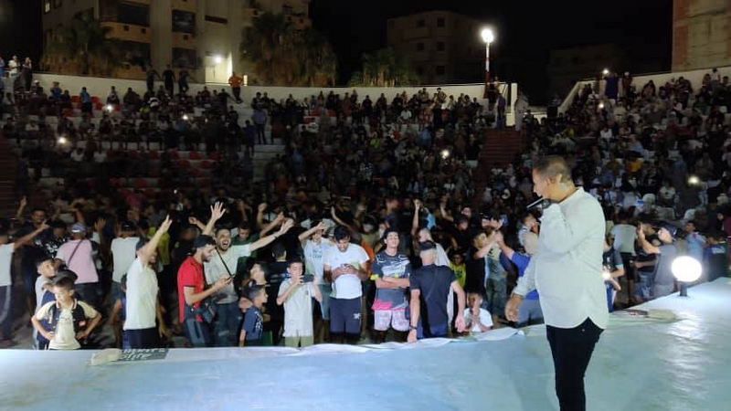 السهرات الفنية تستقطب العائلات الشلفية