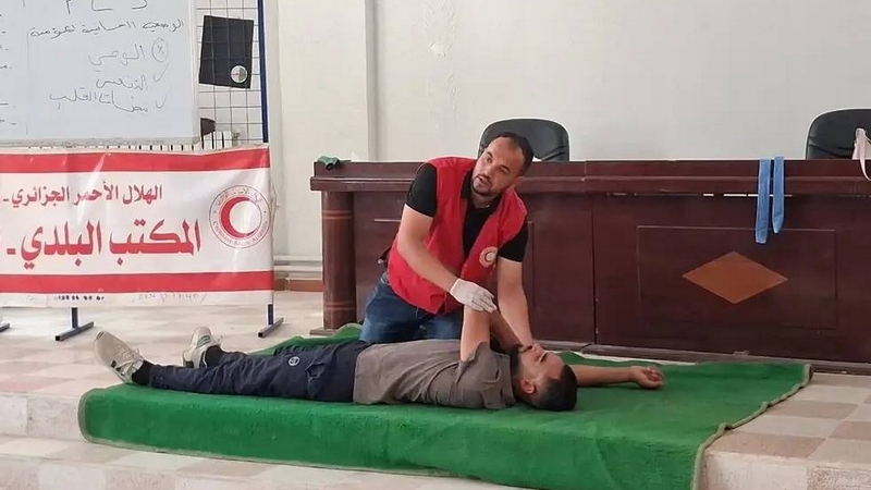 المنيعة.. دورة تكوينية في الإسعافات الأولية لفائدة 90 متربصا