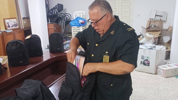 موظفو مديرية الغابات يستفيدون من اللوازم الخاصة بالدراسة