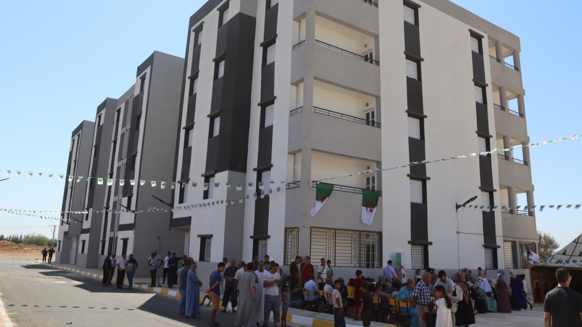 مستغانم.. ترحيل 147 عائلة إلى سكنات جديدة