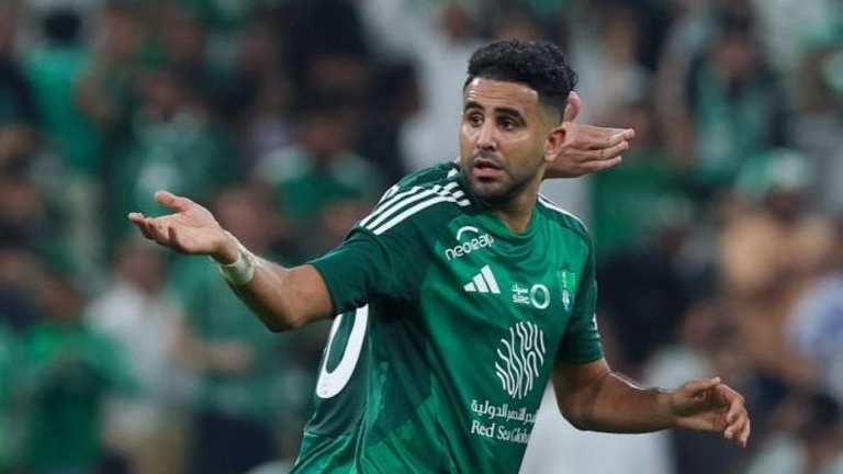 محرز والأهلي يسقطان أمام بيراميدز