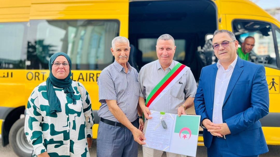 الطارف.. بلديات تودع أزمة نقص حافلات النقل المدرسي