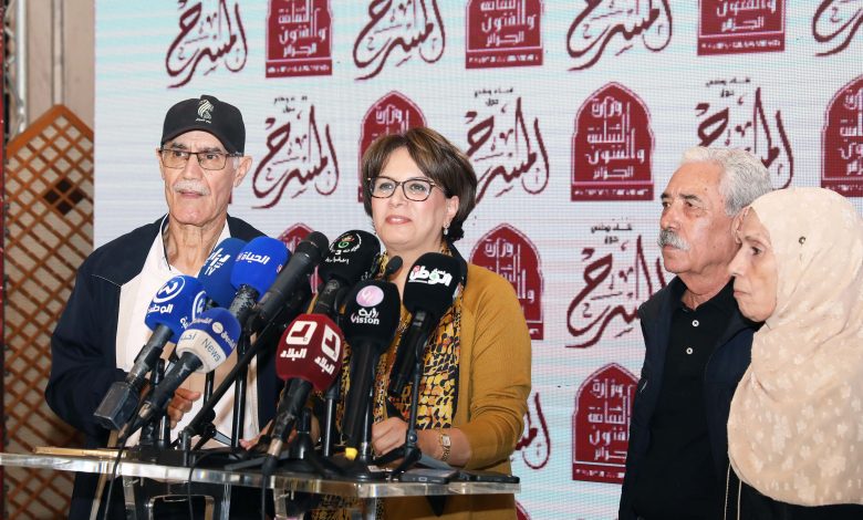 بن دودة تطالب بالتفكير في استراتيجية إعادة المسرح الجزائري إلى السكة