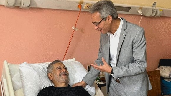 بللو يطمأن على صحة صالح أوقروت