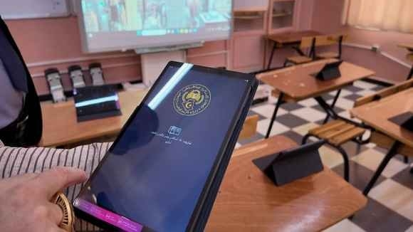 عنابة.. تجهيز 212 مدرسة ابتدائية بلوحات رقمية