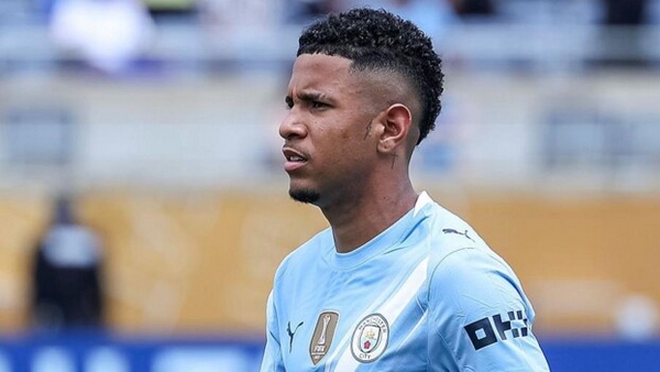 سافينيو يمدد عقده مع مانشستر سيتي